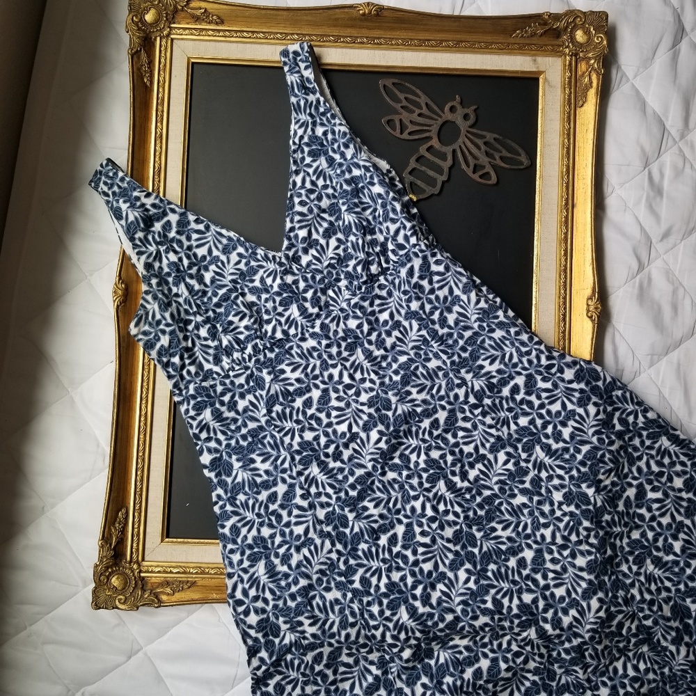 Liz Claiborne shortsleeve wrap v-neck midi dress